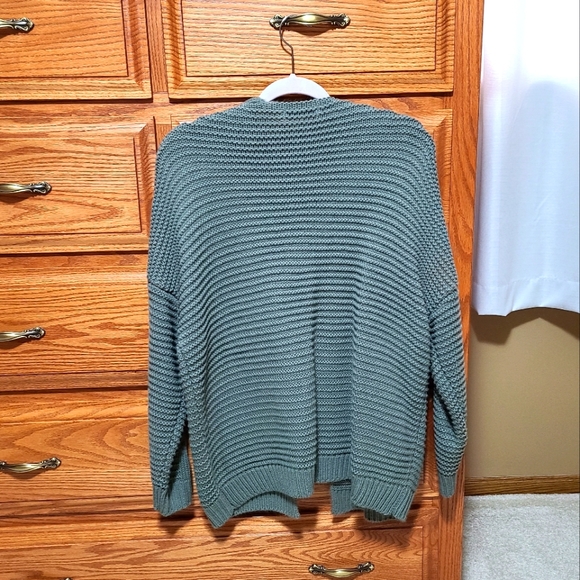 Cardigan - Picture 4 of 4